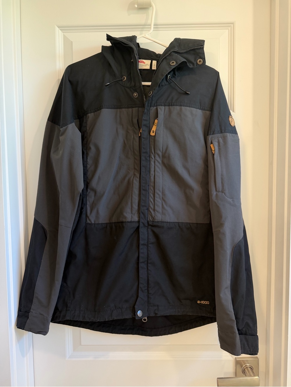 Fjallraven G1000 Men's Two-Tone Gray & Black Hooded Jacket